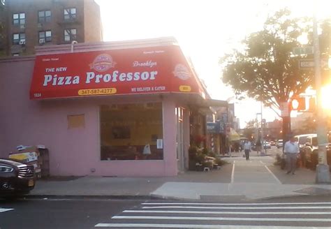 co open until 3AM. . Pizza professor queens